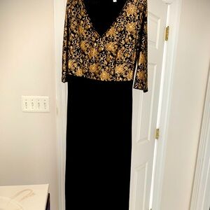 Black and gold dress/jumper.